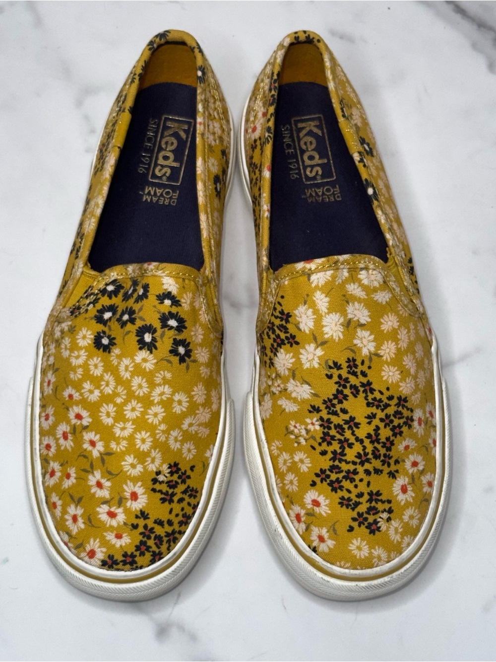 Keds Women’s Slip-On Dream Foam Floral Canvas Sneakers - Mustard Yellow Size 6